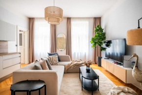 3BR & 2,5Bath Heaven of Harmony 2 Theater VIEW